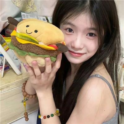 笨拙之极的前辈。